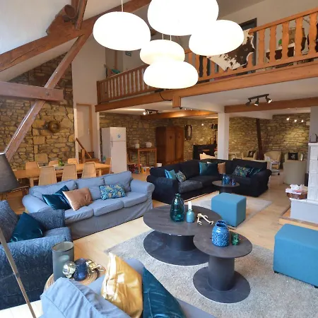Holiday home Spacious In With Garden