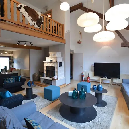 Spacious In With Garden